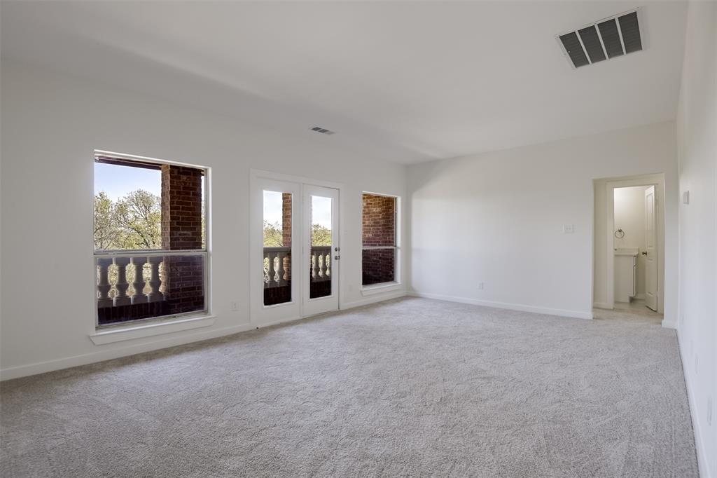 2916 Forestwood Drive Property Photo 24