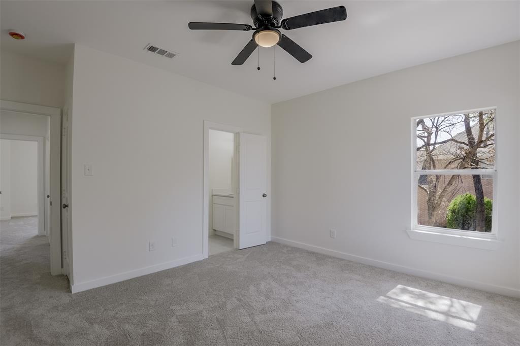 2916 Forestwood Drive Property Photo 28