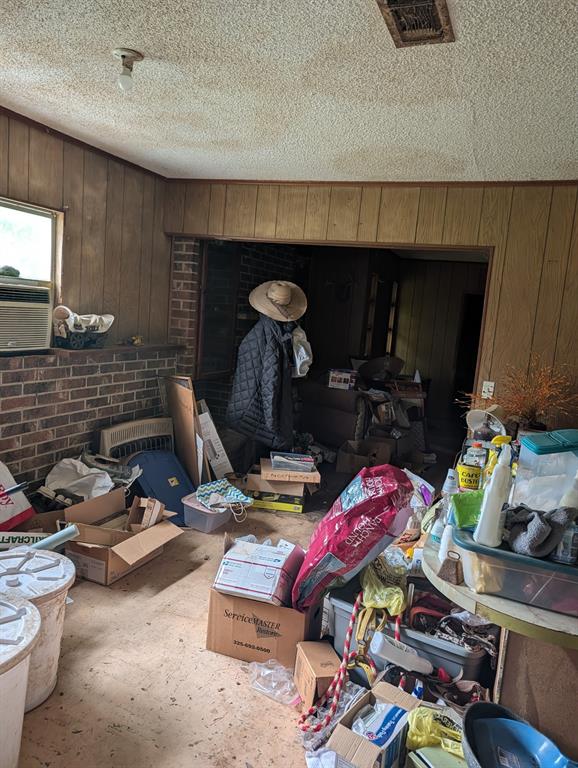 602 Avenue H Property Photo 11