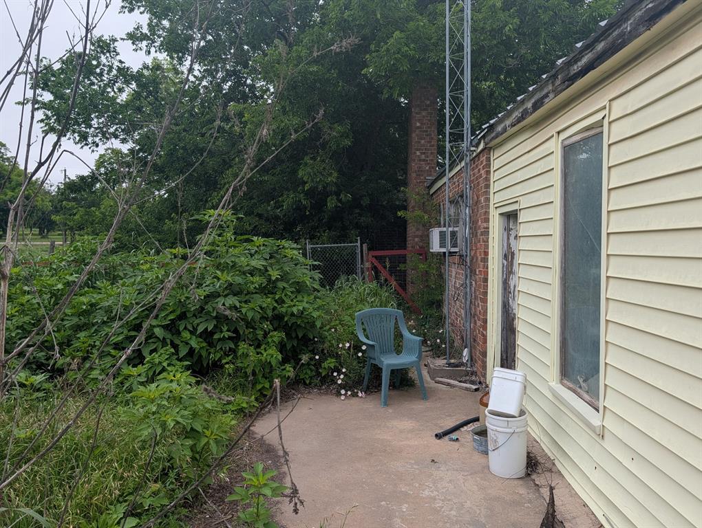 602 Avenue H Property Photo 15