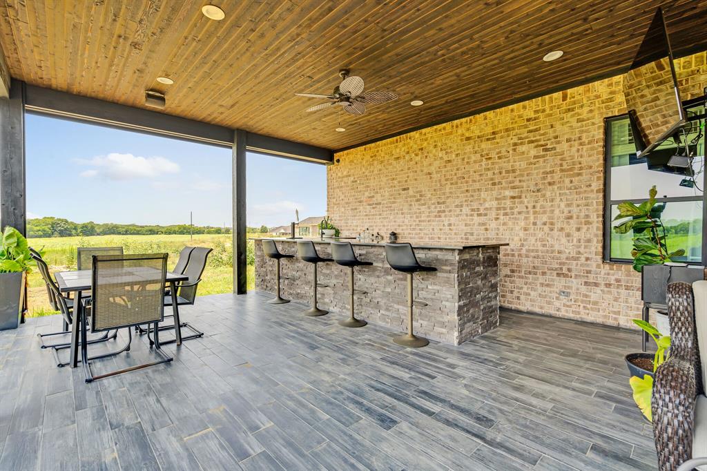 7299 Tom Trail Property Photo 5