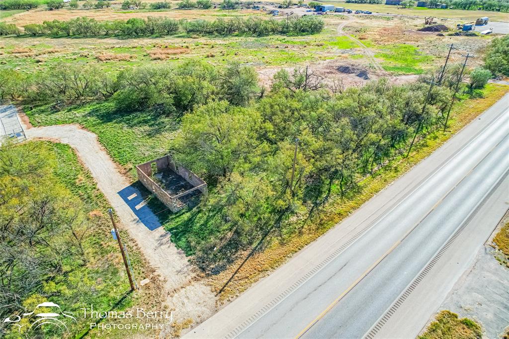 8265 Us Highway 277 Property Photo 1