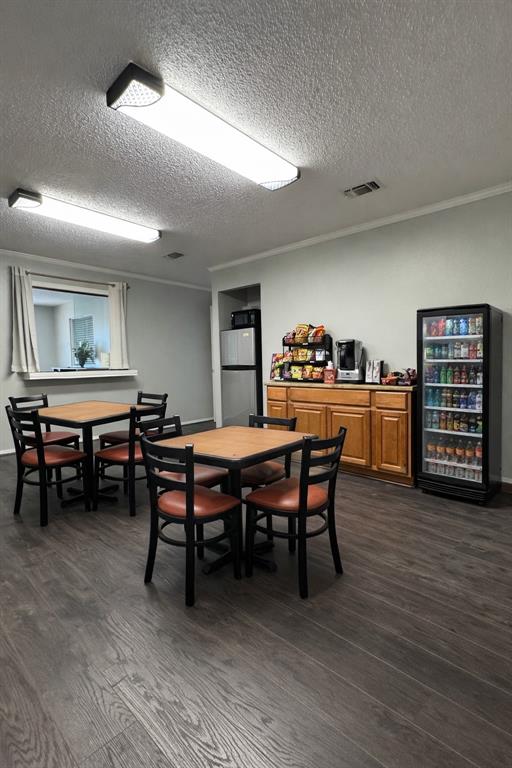 2775 Ne Loop 286 Highway Property Photo 7