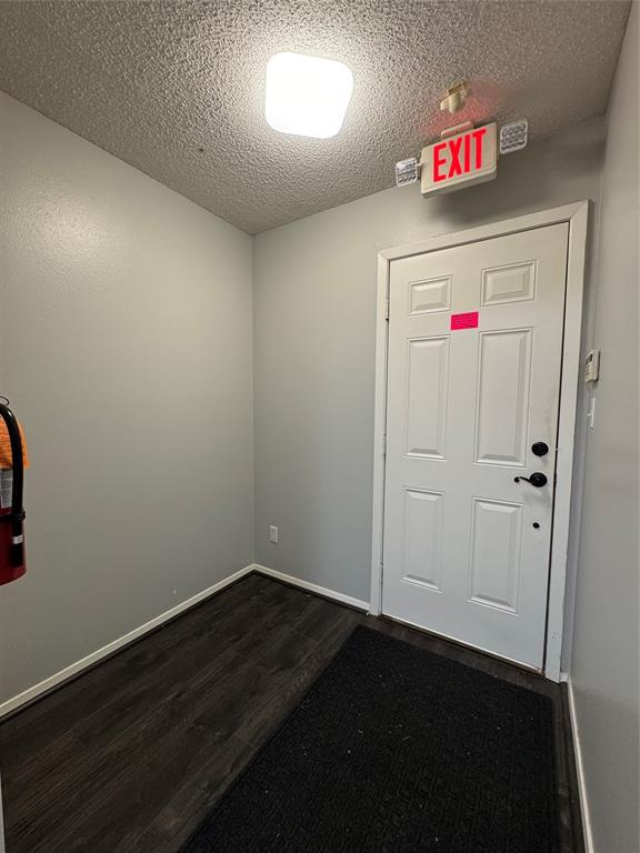 2775 Ne Loop 286 Highway Property Photo 20