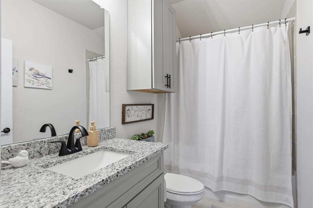 1018 Abigail Way Property Photo 21