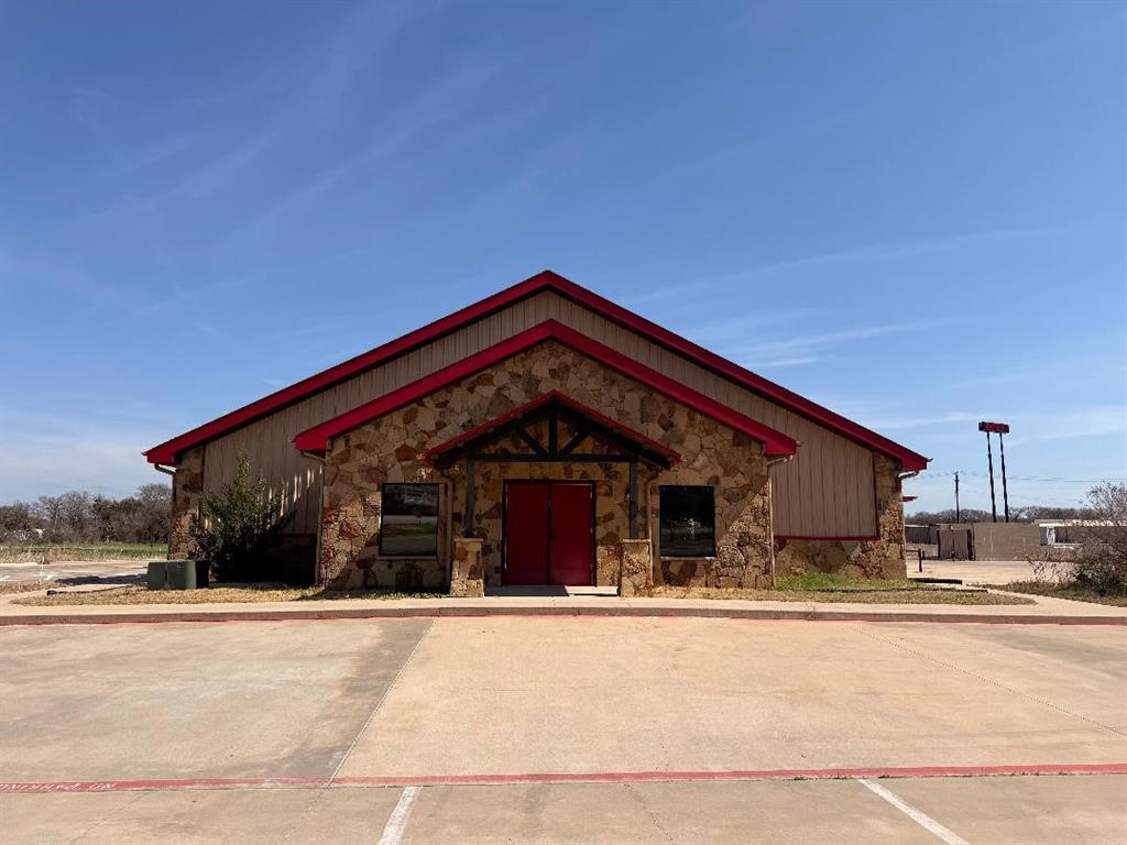 13787 S Highway 281 Property Photo 1