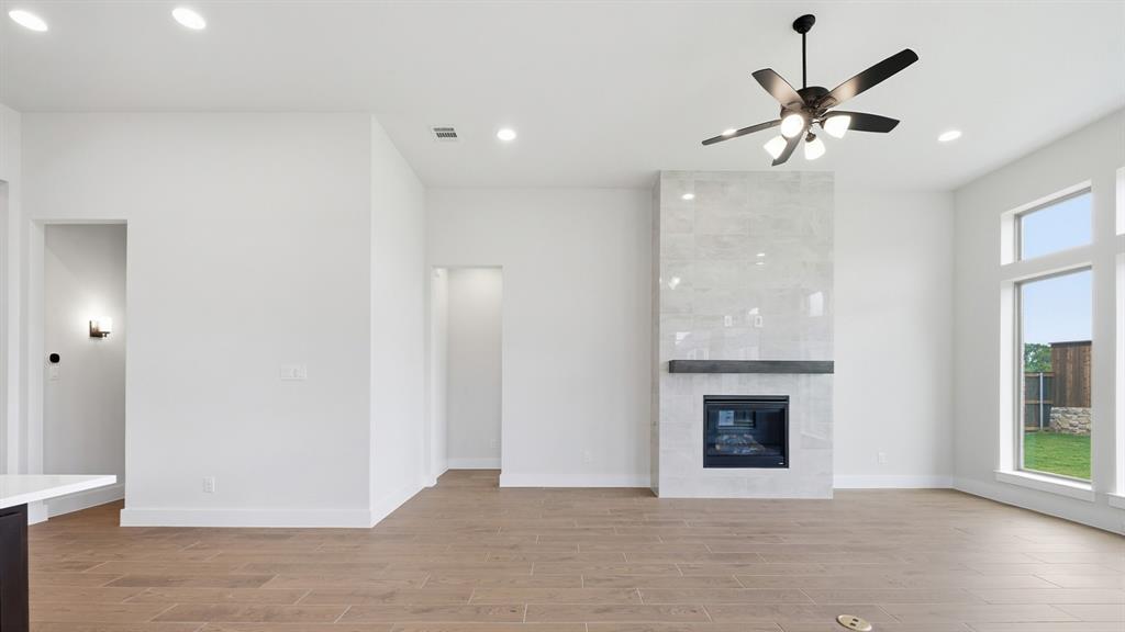 1816 Greenwich Lane Property Photo 12