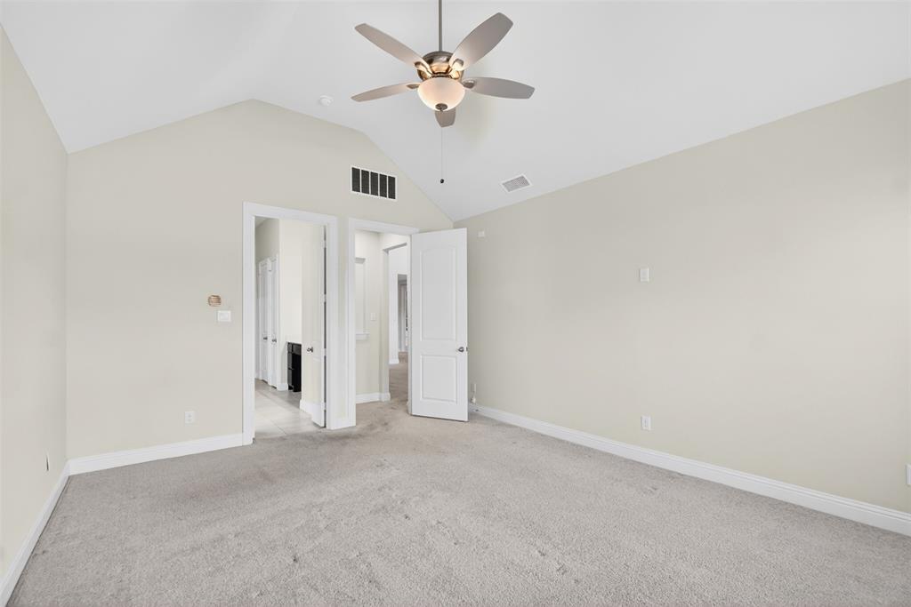 2604 Silver Leaf Drive Property Photo 26