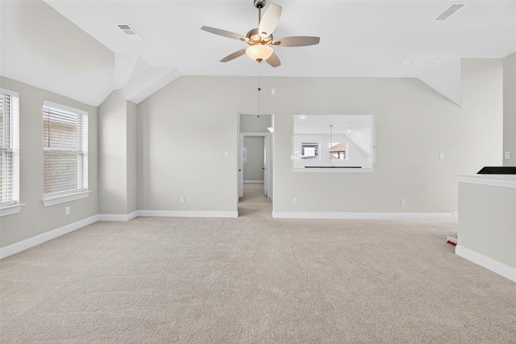 2604 Silver Leaf Drive Property Photo 33