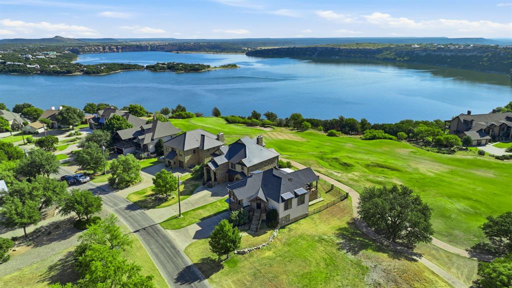 30 Oyster Bay Property Photo 1