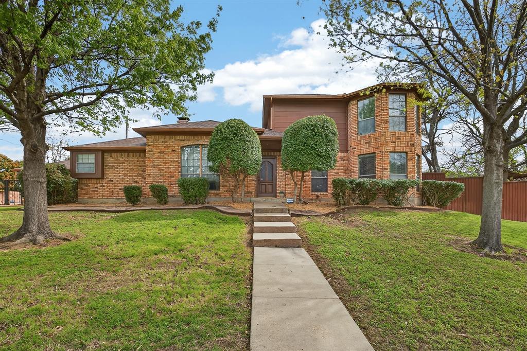 100 Castle Court Property Photo 1