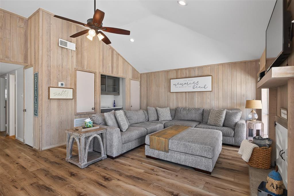 4214 Ghost Crab Lane Property Photo 6