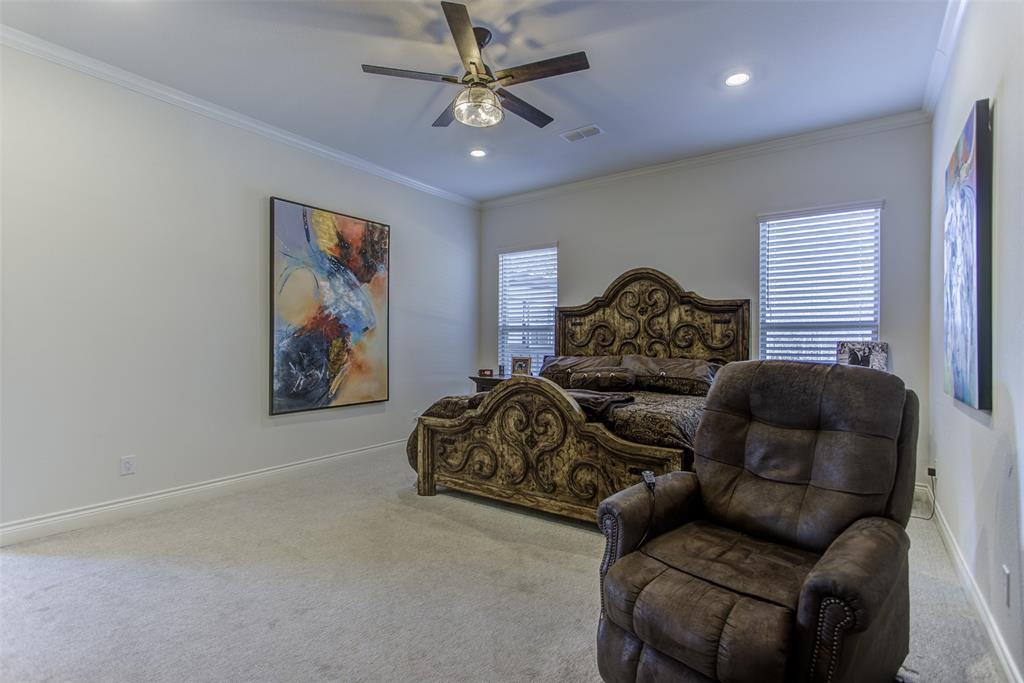 704 Hayden Way Property Photo 14