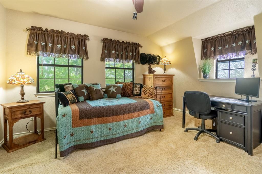 12282 Fm 1392 Property Photo 17