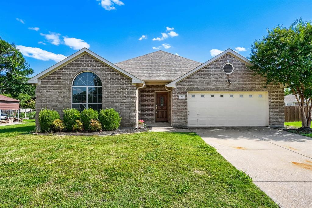 910 W Bois D Arc Street Property Photo 1