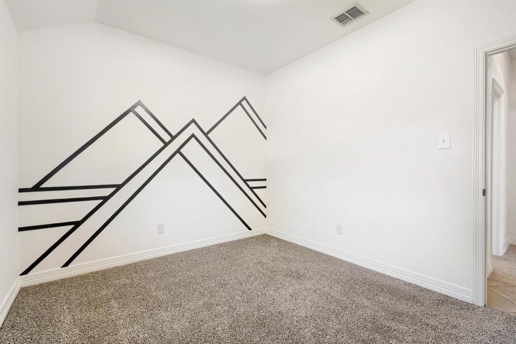 910 W Bois D Arc Street Property Photo 8