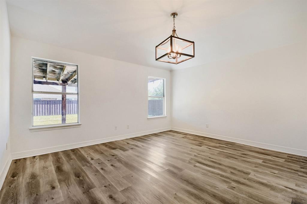 910 W Bois D Arc Street Property Photo 13