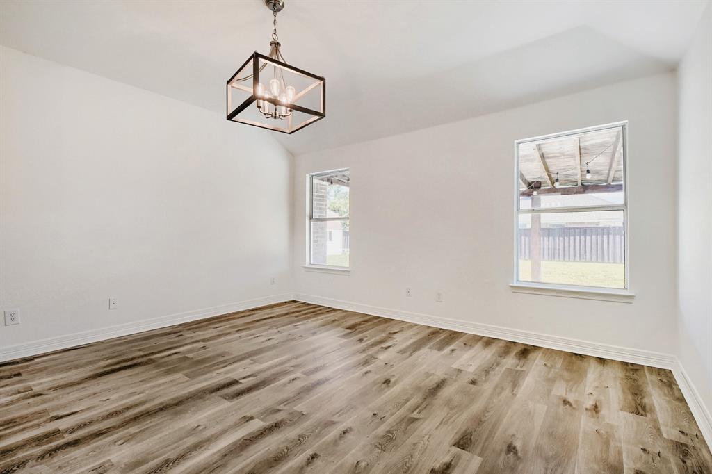 910 W Bois D Arc Street Property Photo 16
