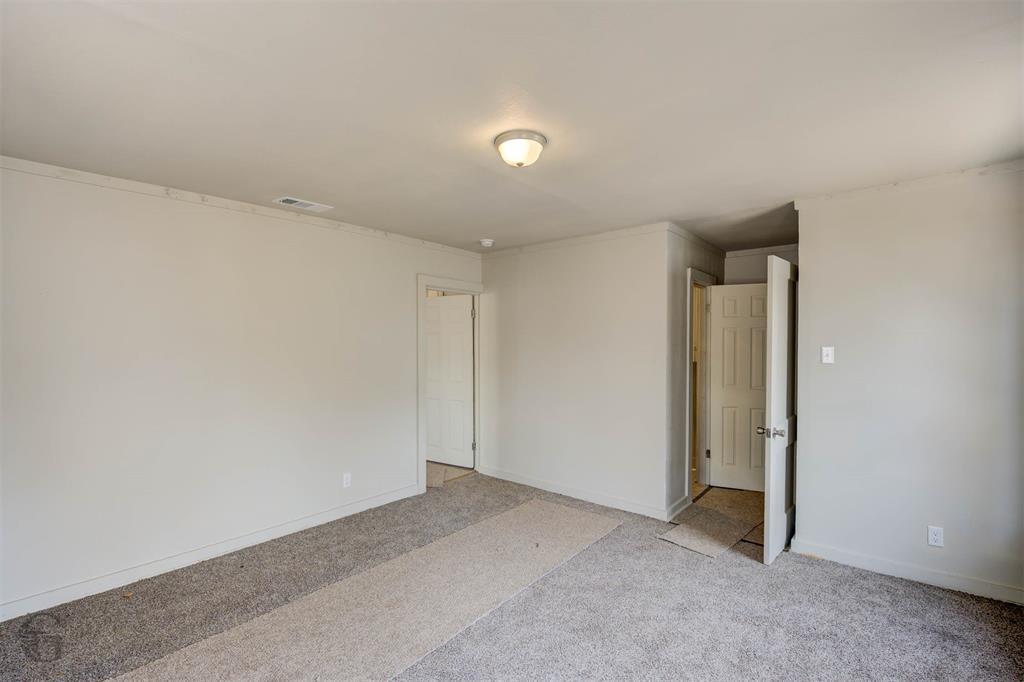 3025 Drexel Street Property Photo 4