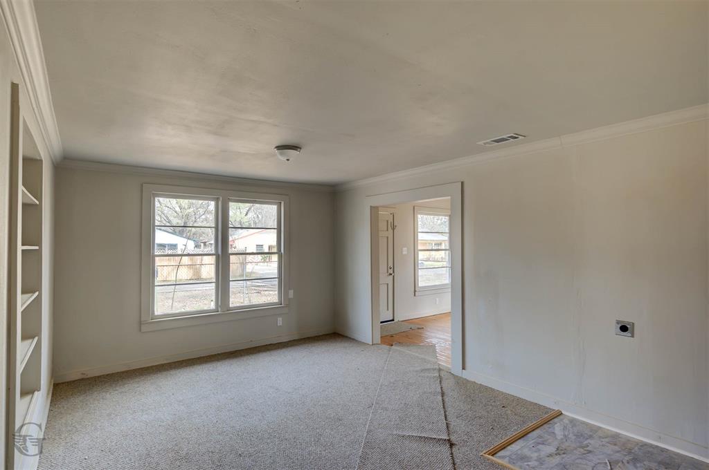 3025 Drexel Street Property Photo 7