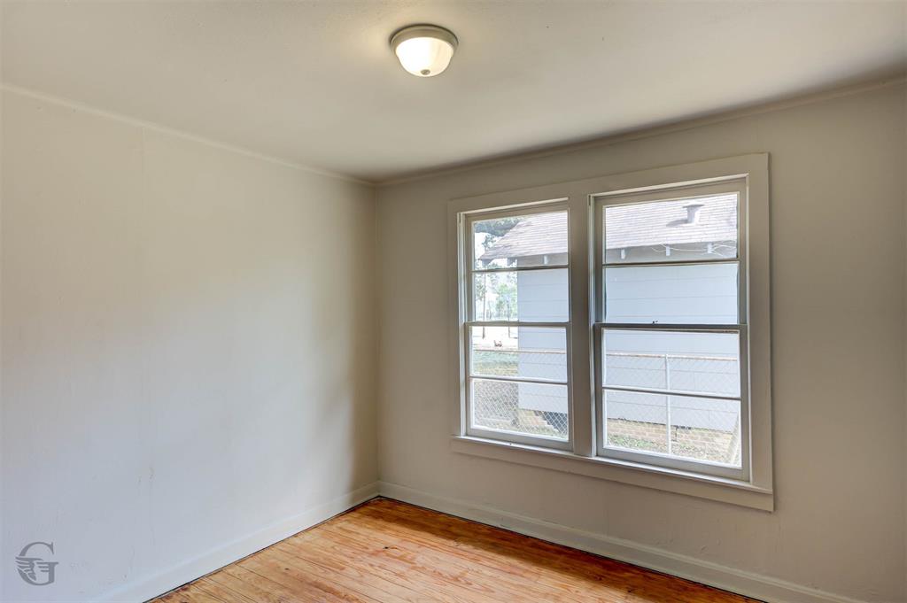 3025 Drexel Street Property Photo 13