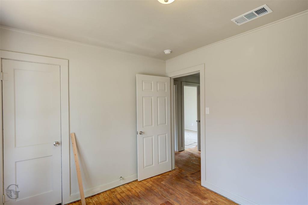 3025 Drexel Street Property Photo 14