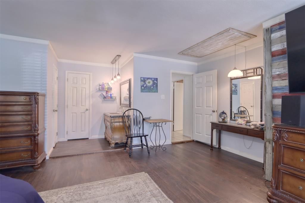 914 S Avenue N Property Photo 16
