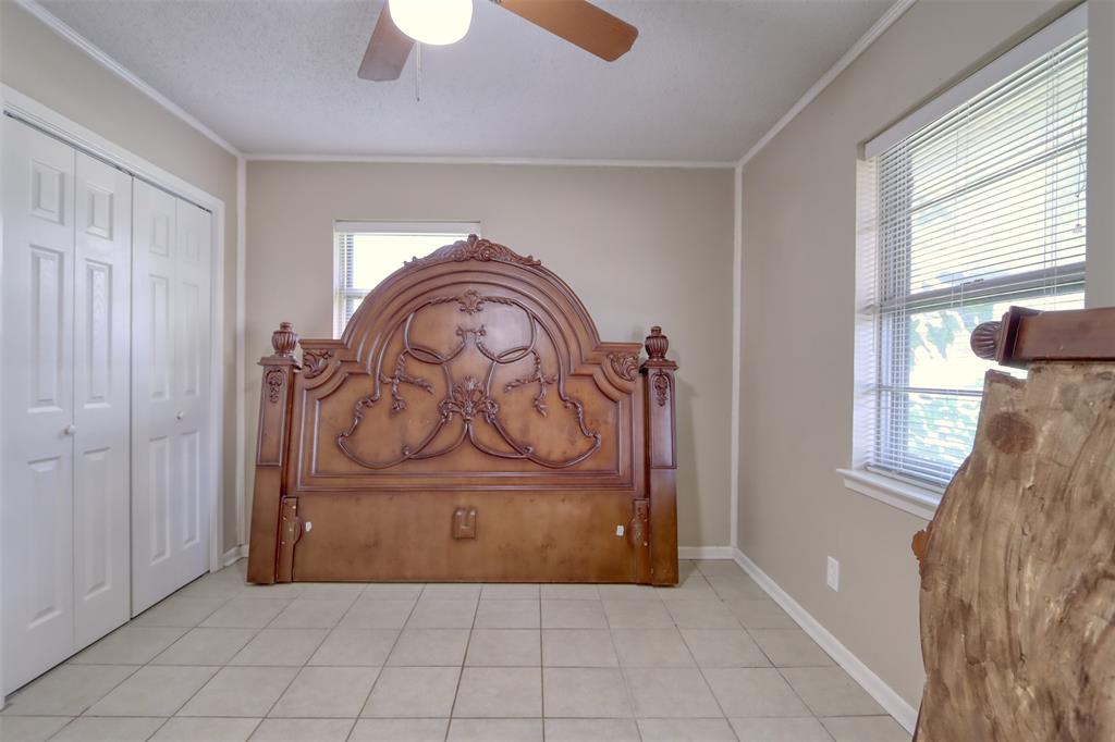 914 S Avenue N Property Photo 19