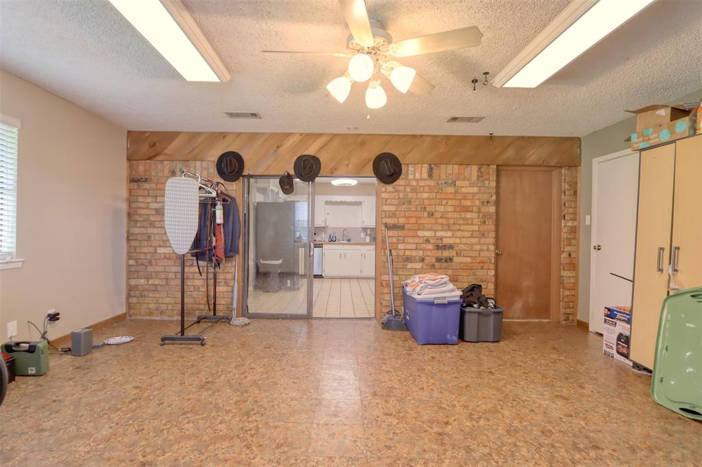 914 S Avenue N Property Photo 25