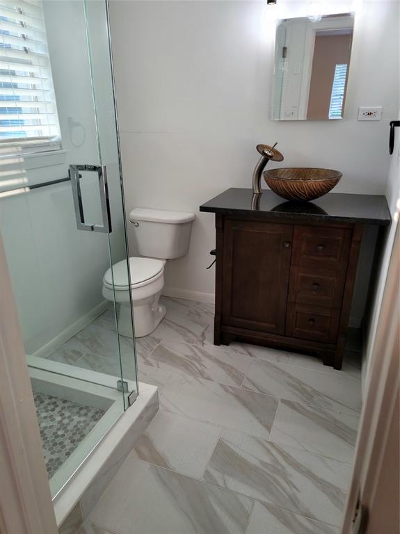 501 Royal Crest Drive Property Photo 9
