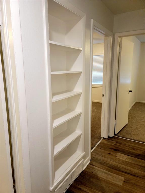 501 Royal Crest Drive Property Photo 10
