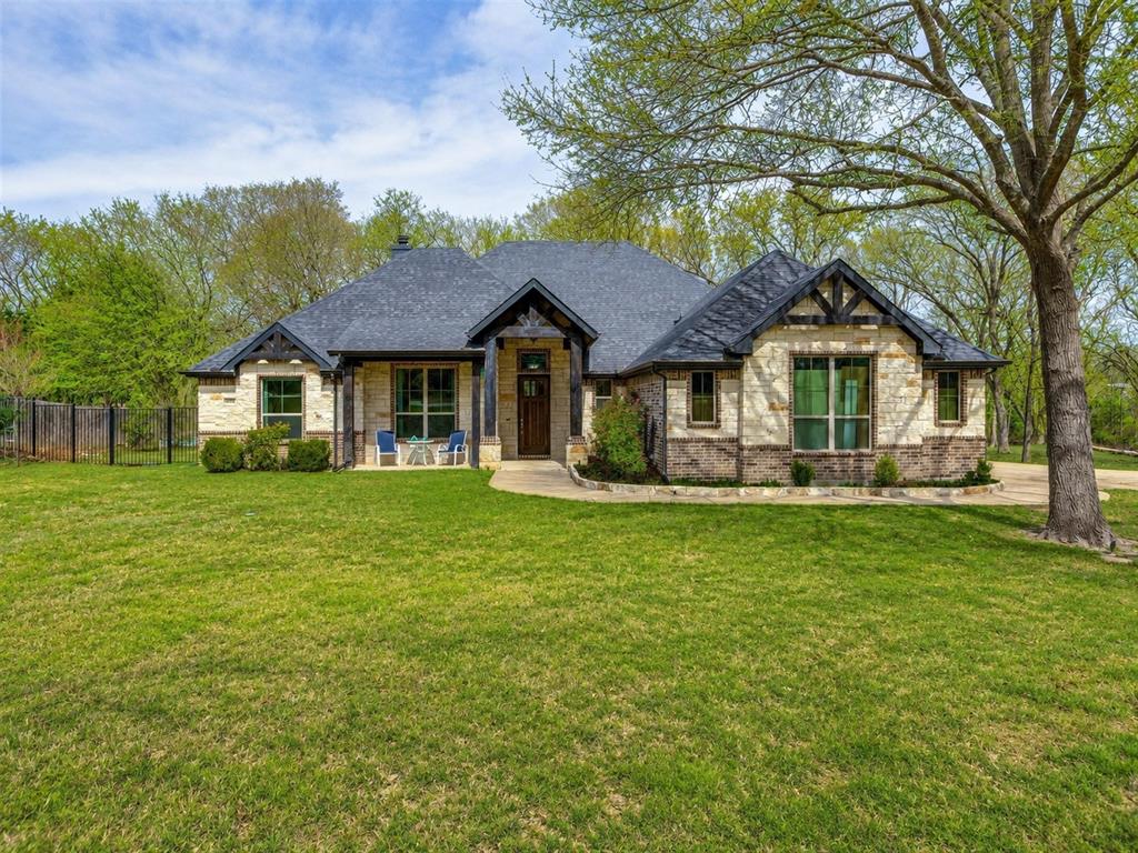 8525 Forest Creek Lane Property Photo 1