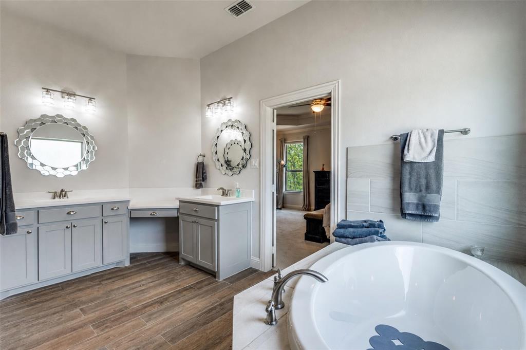 8525 Forest Creek Lane Property Photo 15