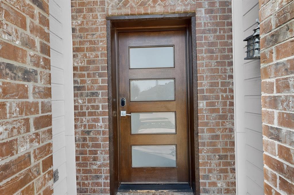 4541 Indian Rock Drive Property Photo 4