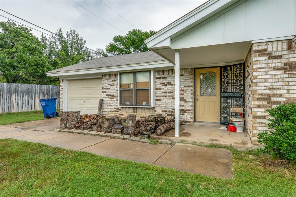 101 Gordon Drive Property Photo 1