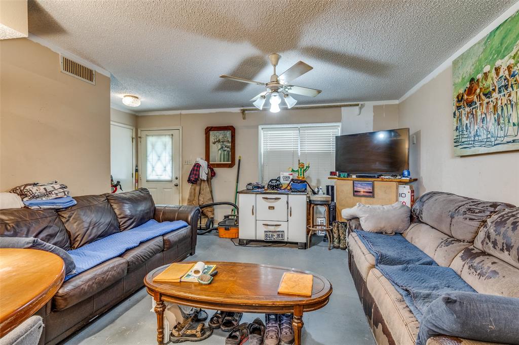 101 Gordon Drive Property Photo 9