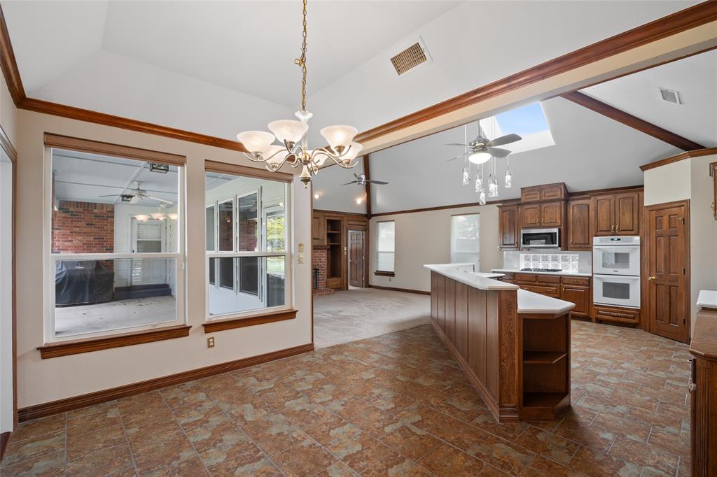 8 Equestrian Trail Property Photo 5