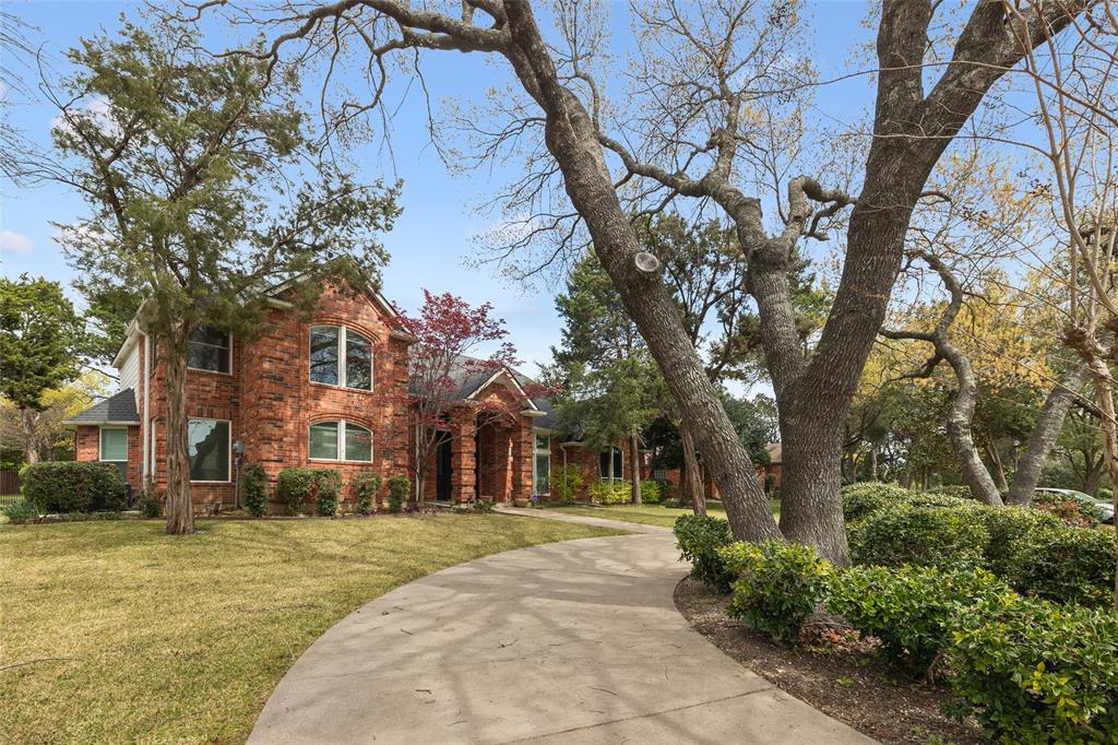 8 Equestrian Trail Property Photo 15