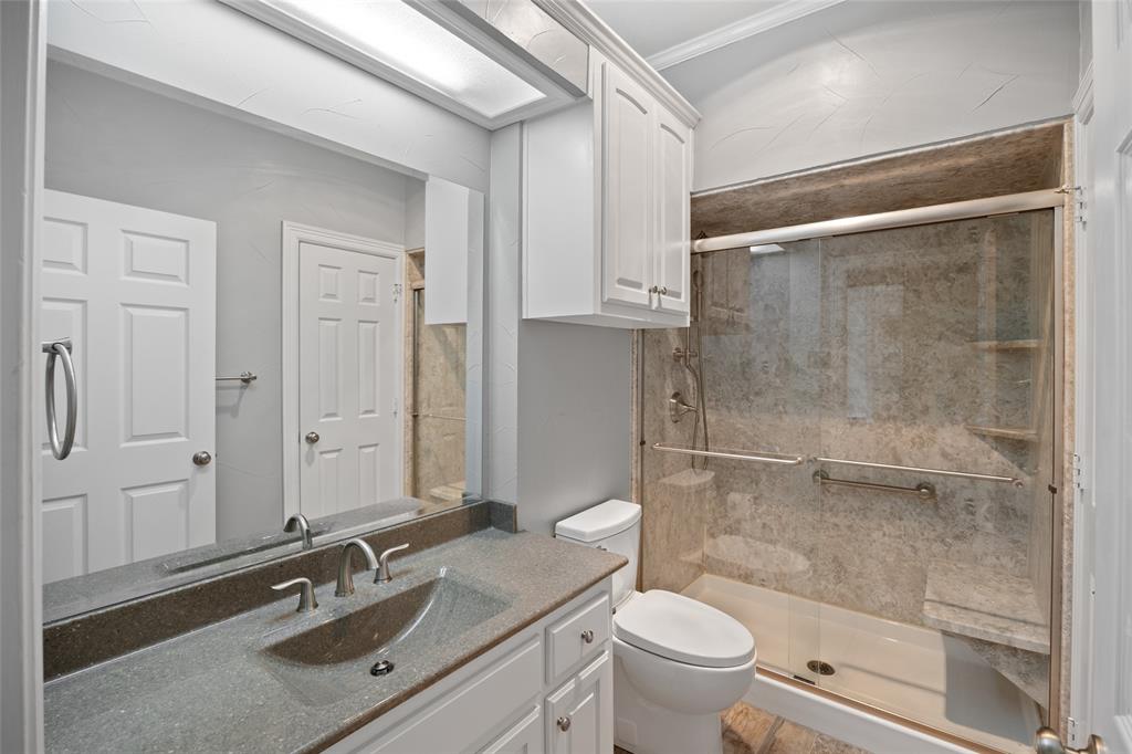 8 Equestrian Trail Property Photo 18