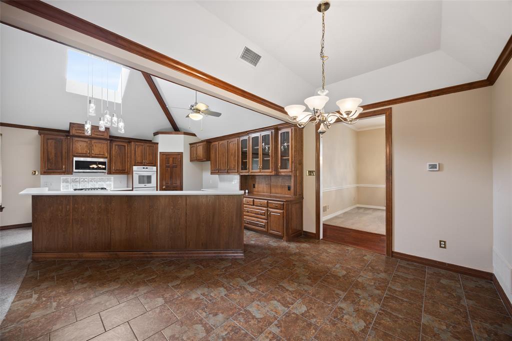 8 Equestrian Trail Property Photo 19