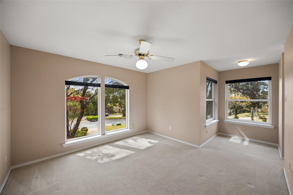 8 Equestrian Trail Property Photo 31