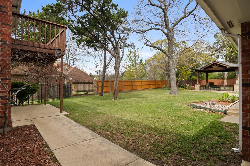 8 Equestrian Trail Property Photo 34