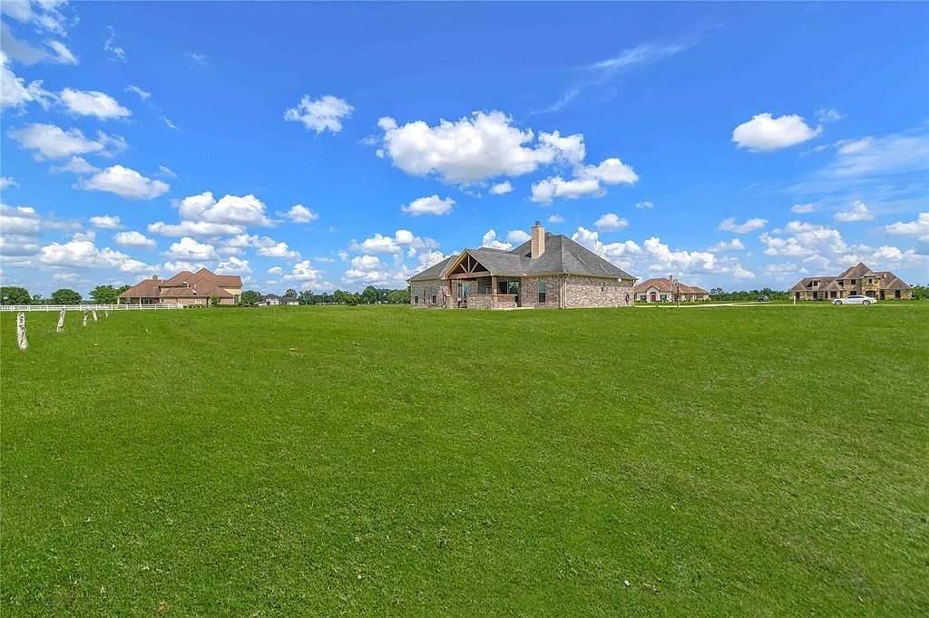 10960 Sheila Court Property Photo 2