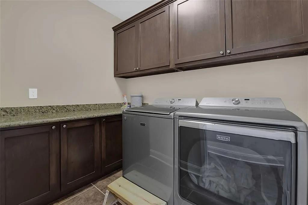 10960 Sheila Court Property Photo 28