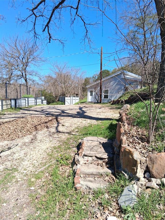 2807 Comanche Trail Property Photo 15