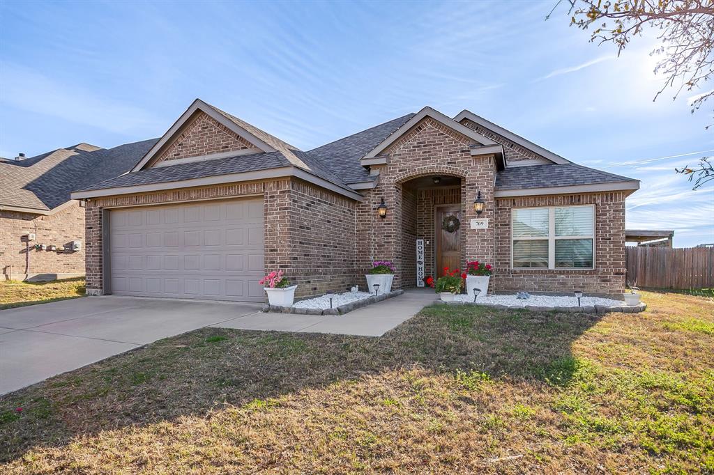 709 Waterford Way Property Photo 1
