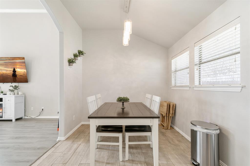 1103 Vintage Avenue Property Photo 14