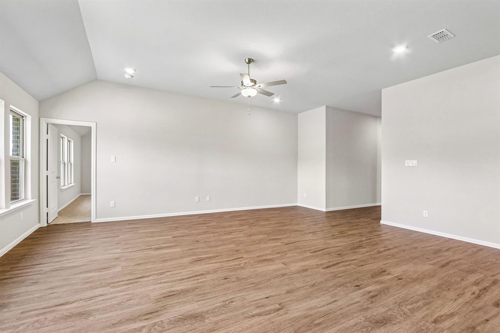 3213 Kingdom Drive Property Photo 6