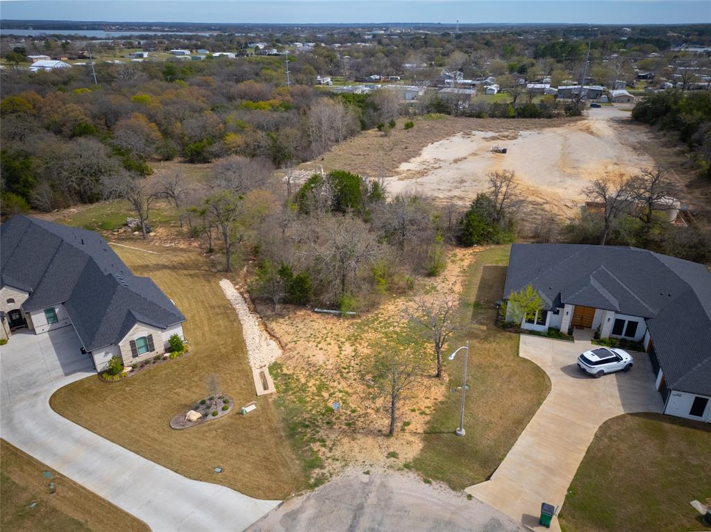 4012 Legend Trail Property Photo 6