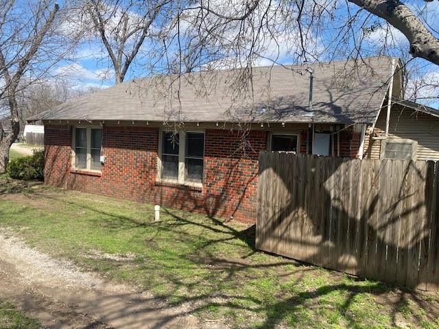 708 Prater Street Property Photo 8